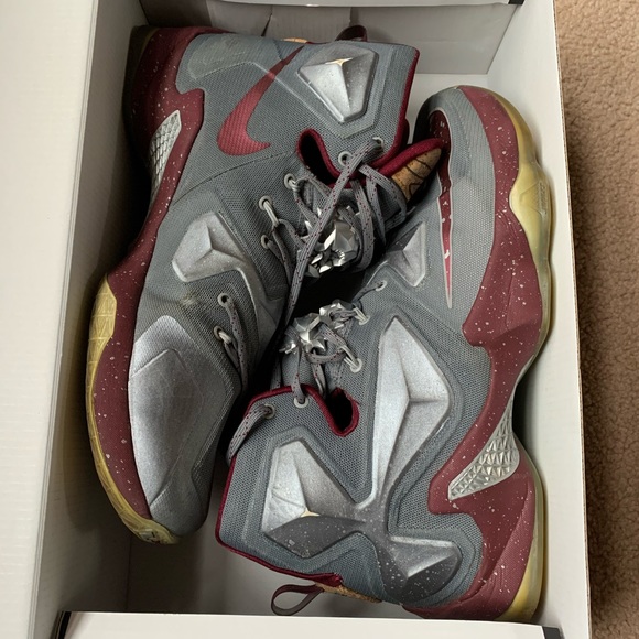 lebron opening night shoes